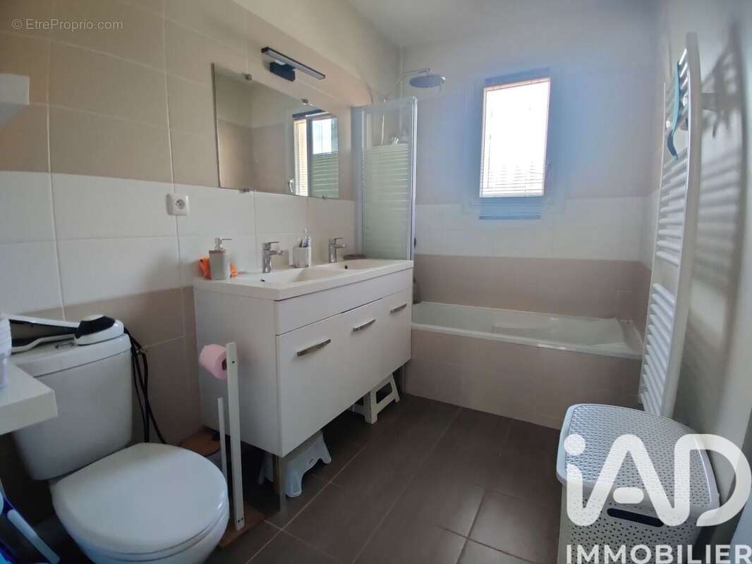 Photo 8 - Maison à SEILLONS-SOURCE-D&#039;ARGENS