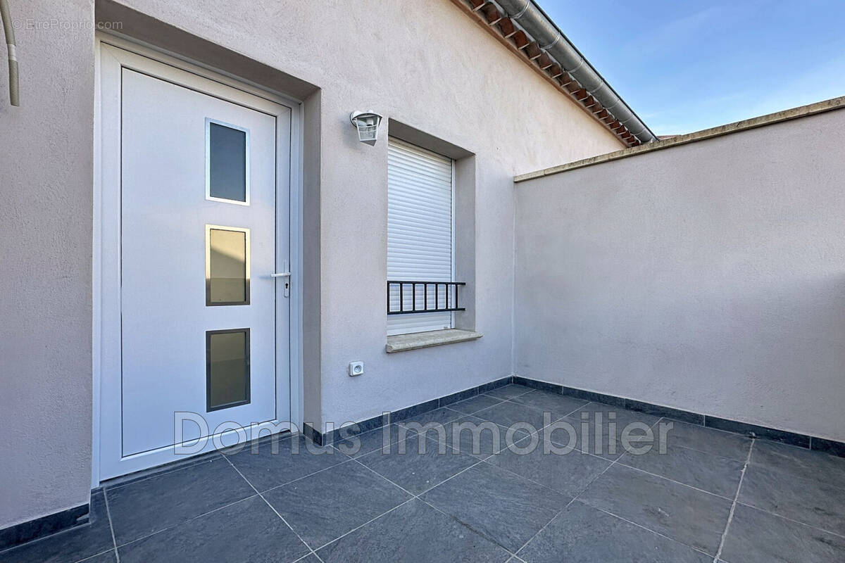 Commerce à MORIERES-LES-AVIGNON