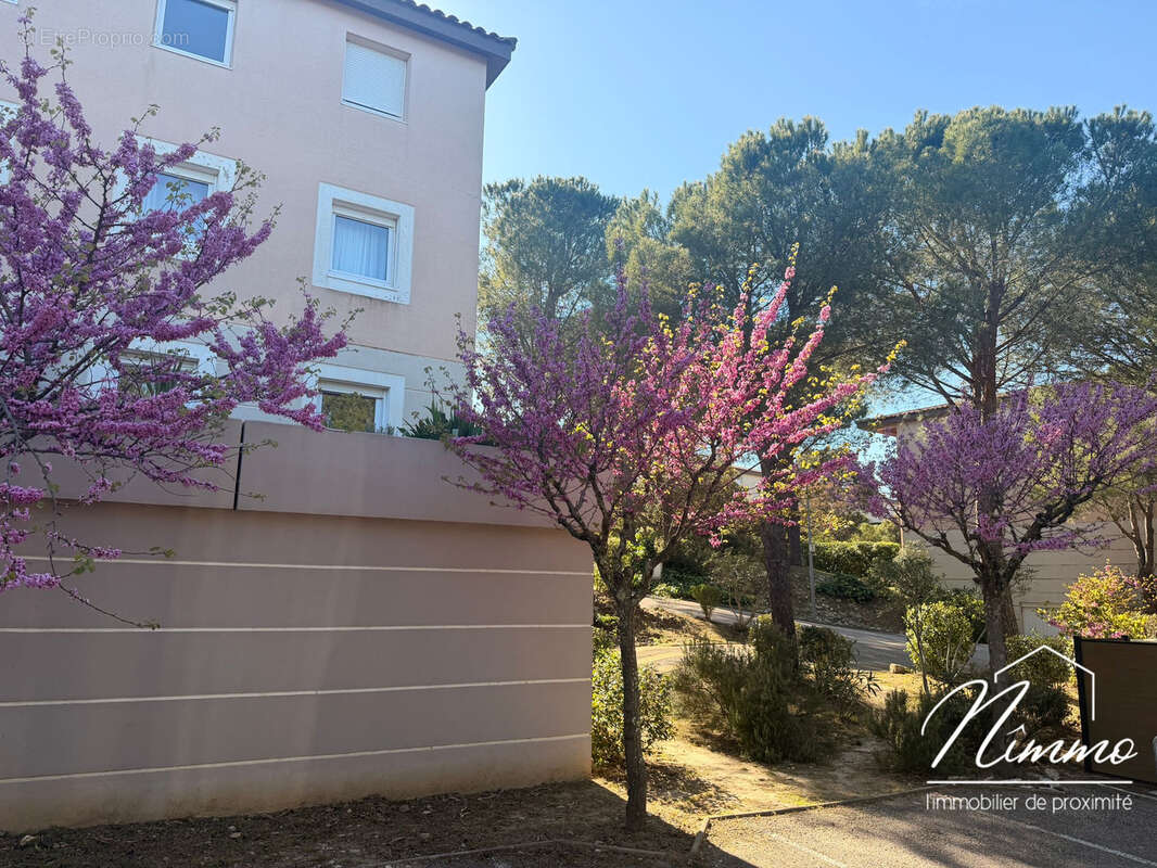Nîmes vacquerolles   appartement t2   terrasse   2 parkings   résidence sécurisée - photo 8