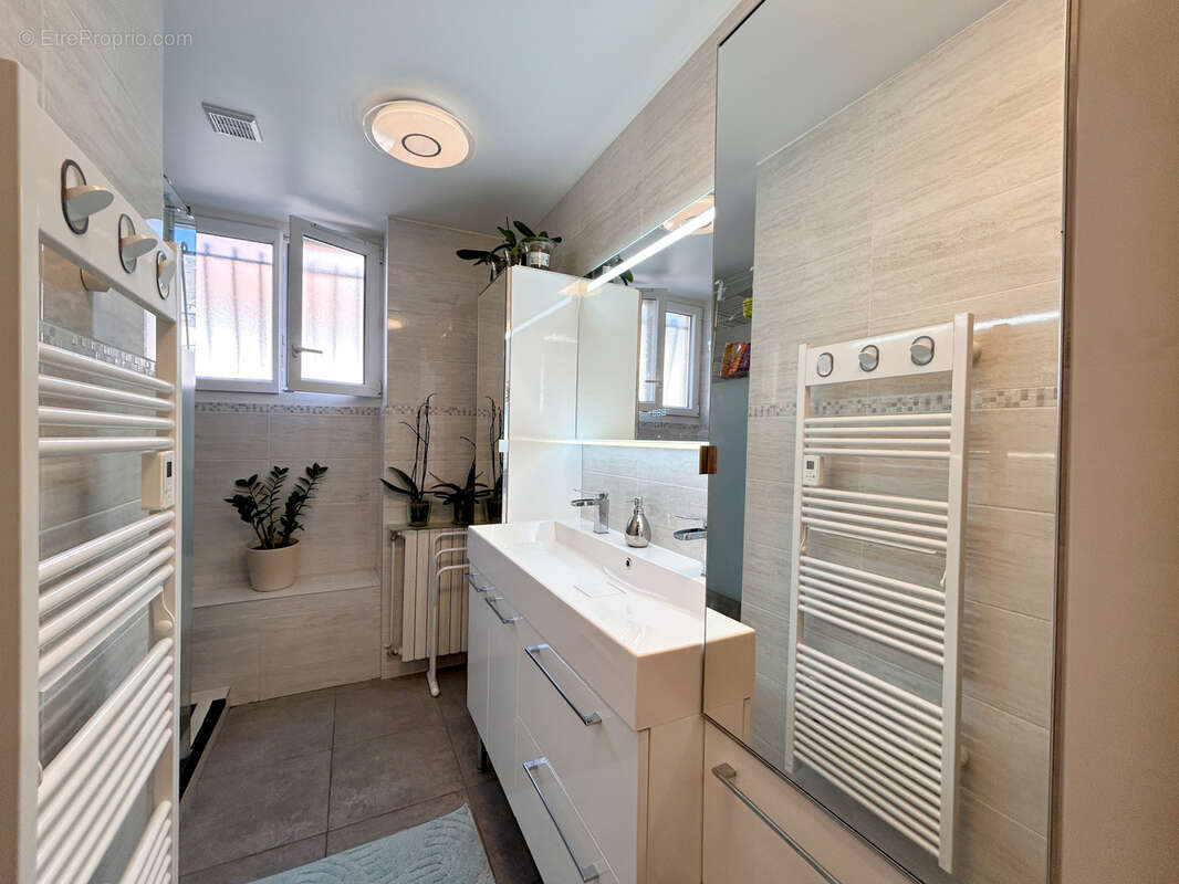 Immeuble à vendre Bézenet - photo 8