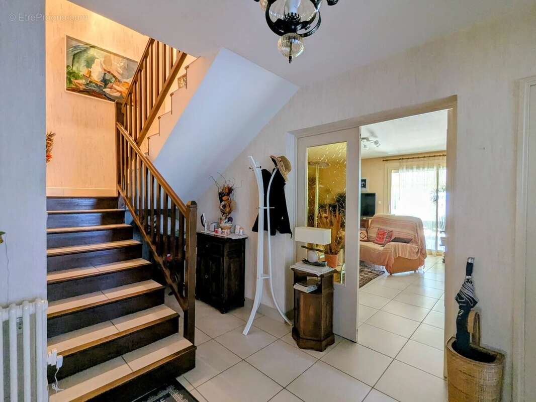 Maison 127 m² à Hurigny  - photo 2