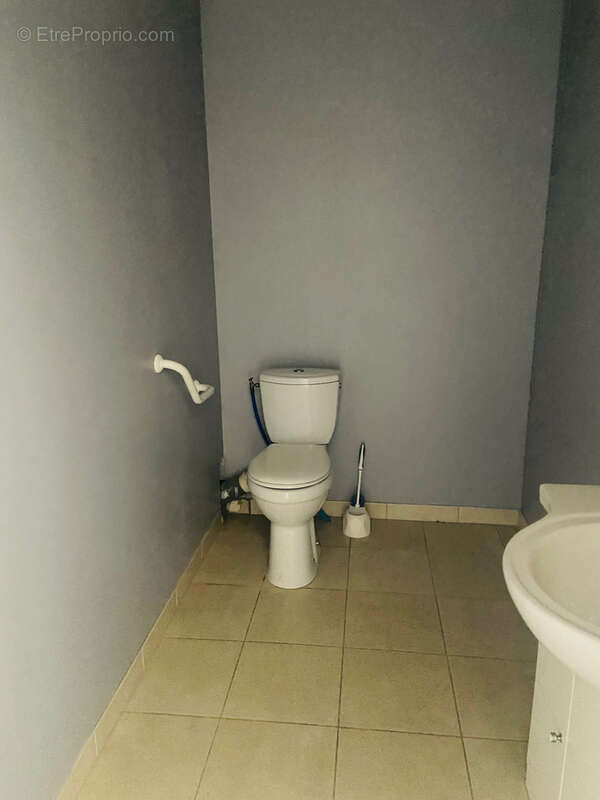 Commerce à SAINT-ESTEVE