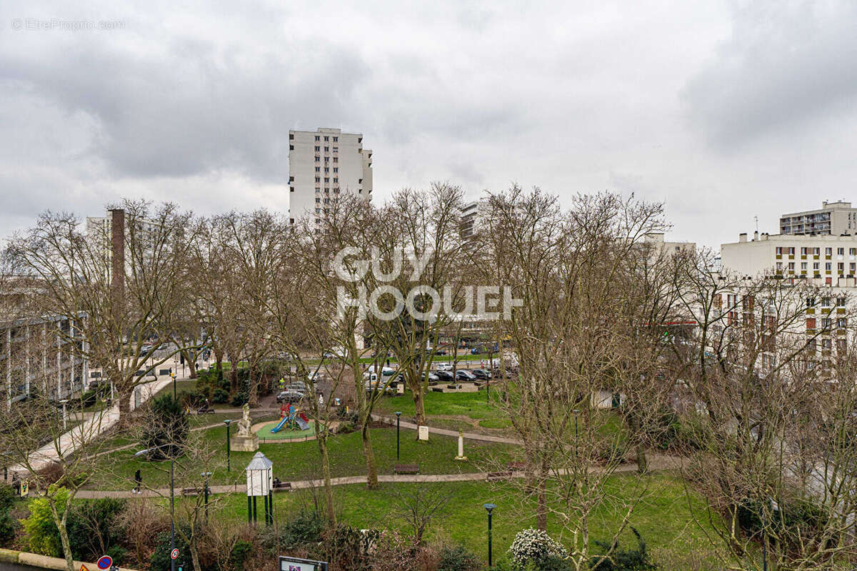 Appartement à VILLENEUVE-LA-GARENNE