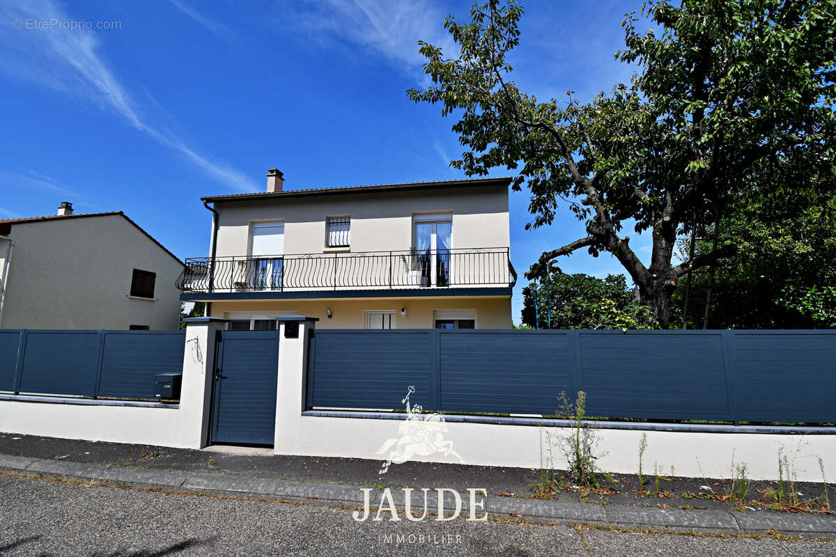 Maison 135 m2 avec jardin clos et arboré (453m2) ENTIÈREMENT RÉNOVÉE - photo 14