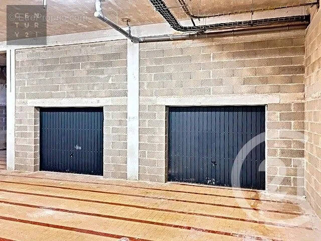 Parking à SAINT-ANDRE-LES-VERGERS