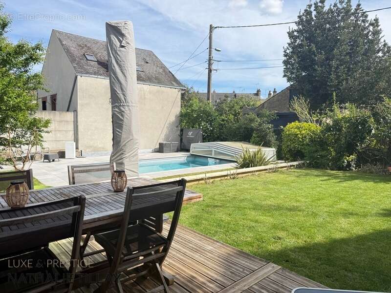 Orléans Dunois, Maison à vendre  avec jardin, piscine et stationnements - photo 12