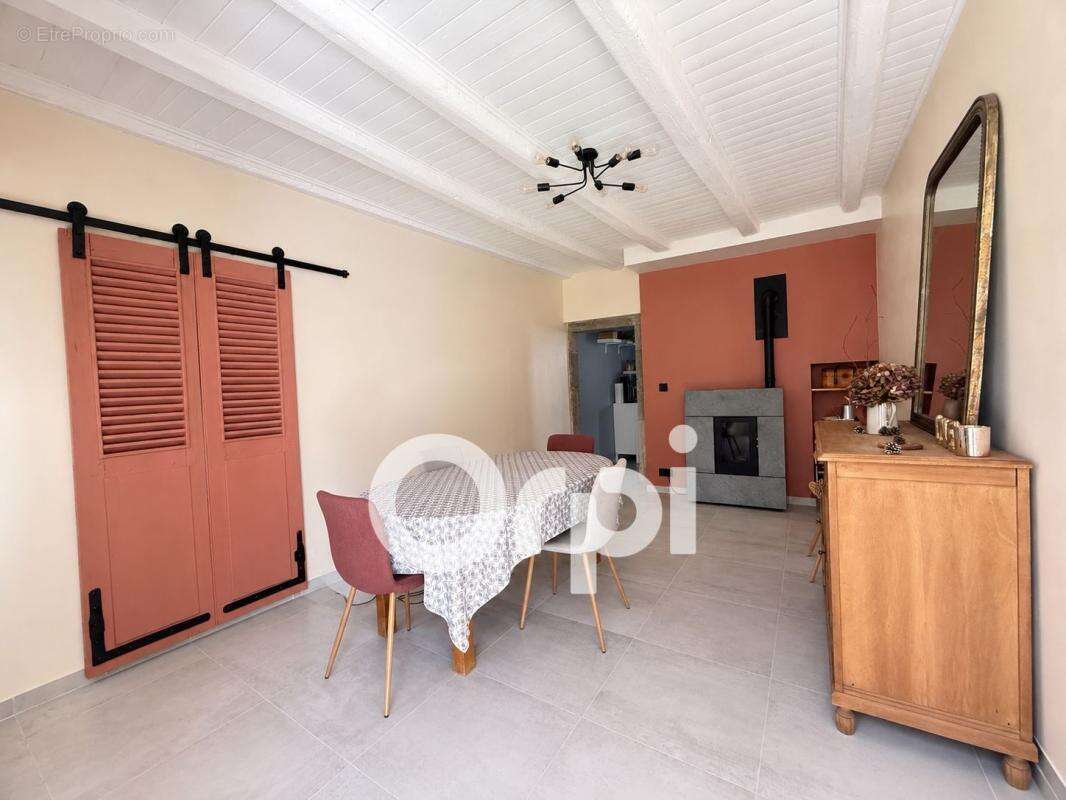 Maison à LA TERRASSE