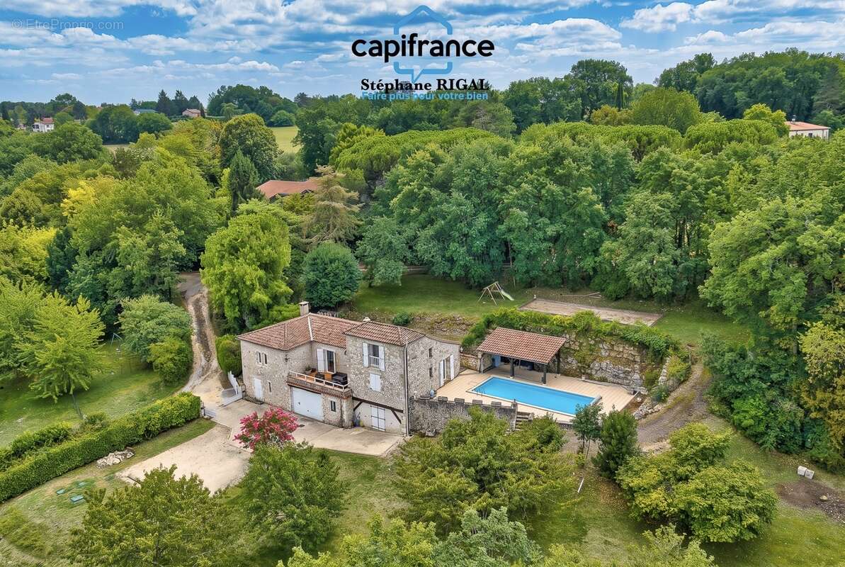 Propriete à vendre 5 pièces PUJOLS (47) Maison de 135m2 sur 6144m2 de terrain et piscine - photo 24