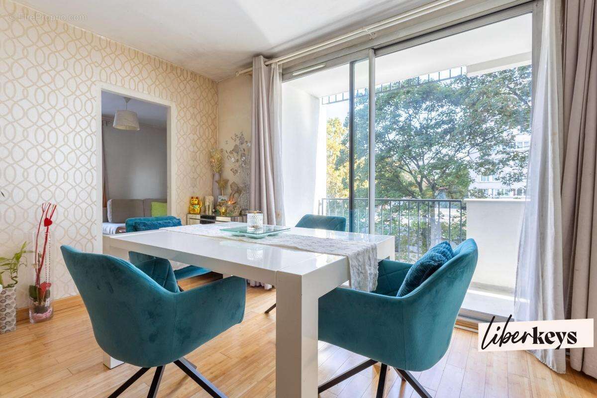 Appartement à COLOMBES