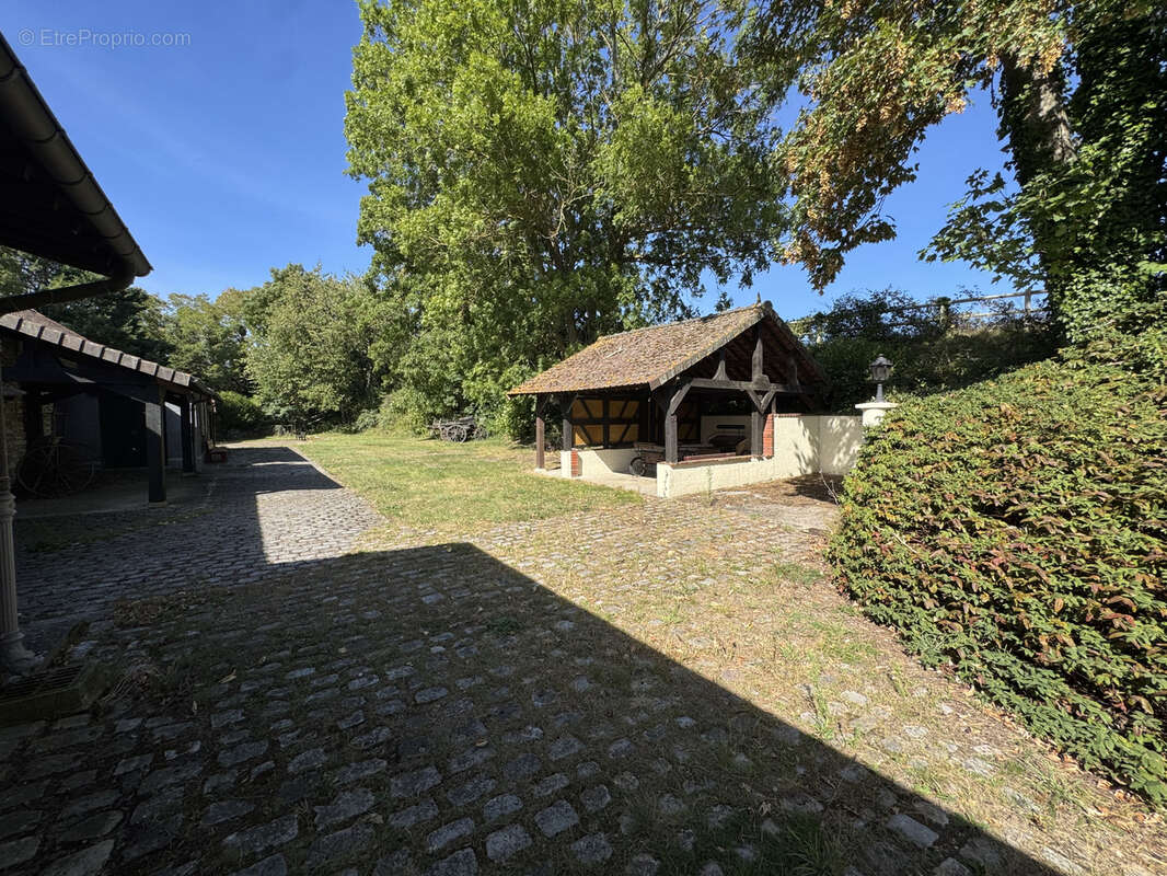 Terrain à BUEIL