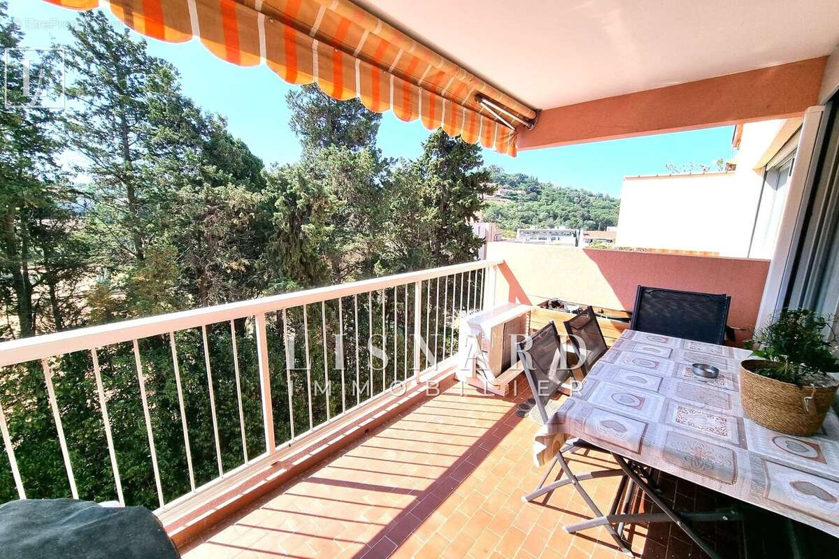Appartement à VALLAURIS