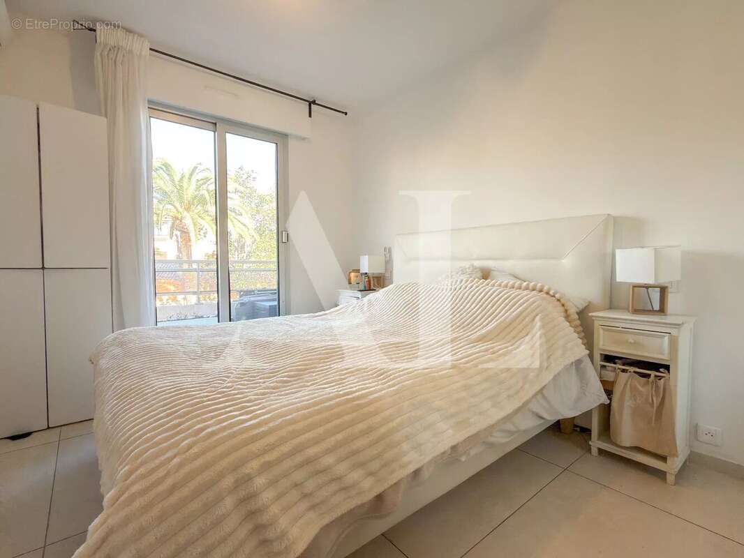 Appartement à VALLAURIS