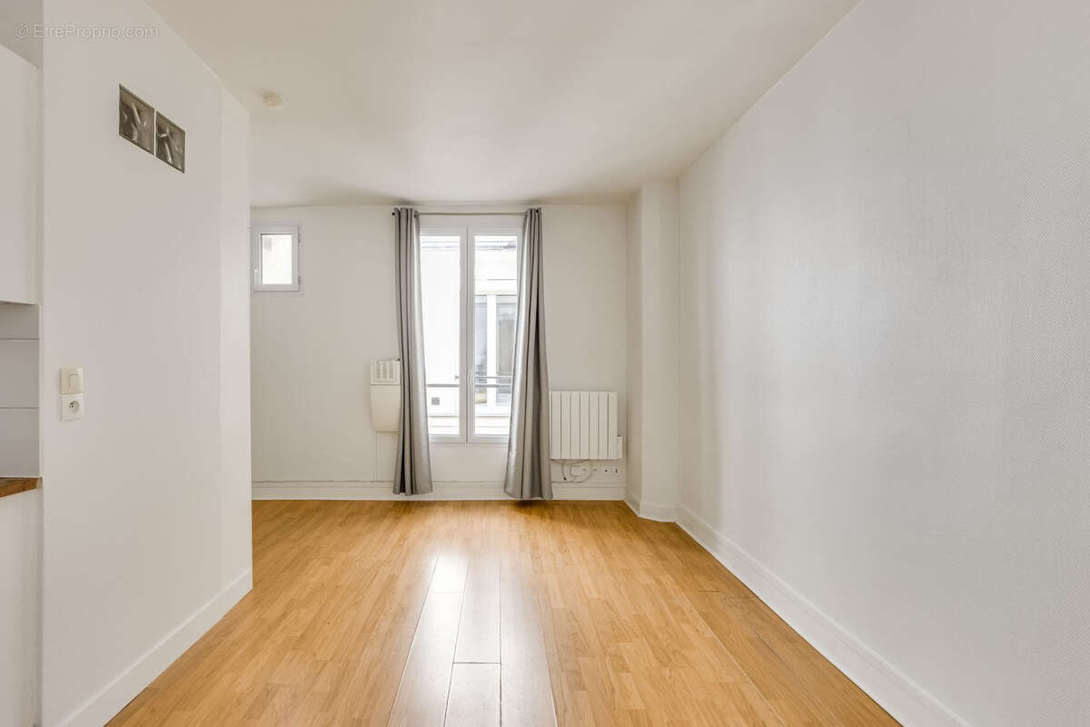 Appartement à PARIS-11E