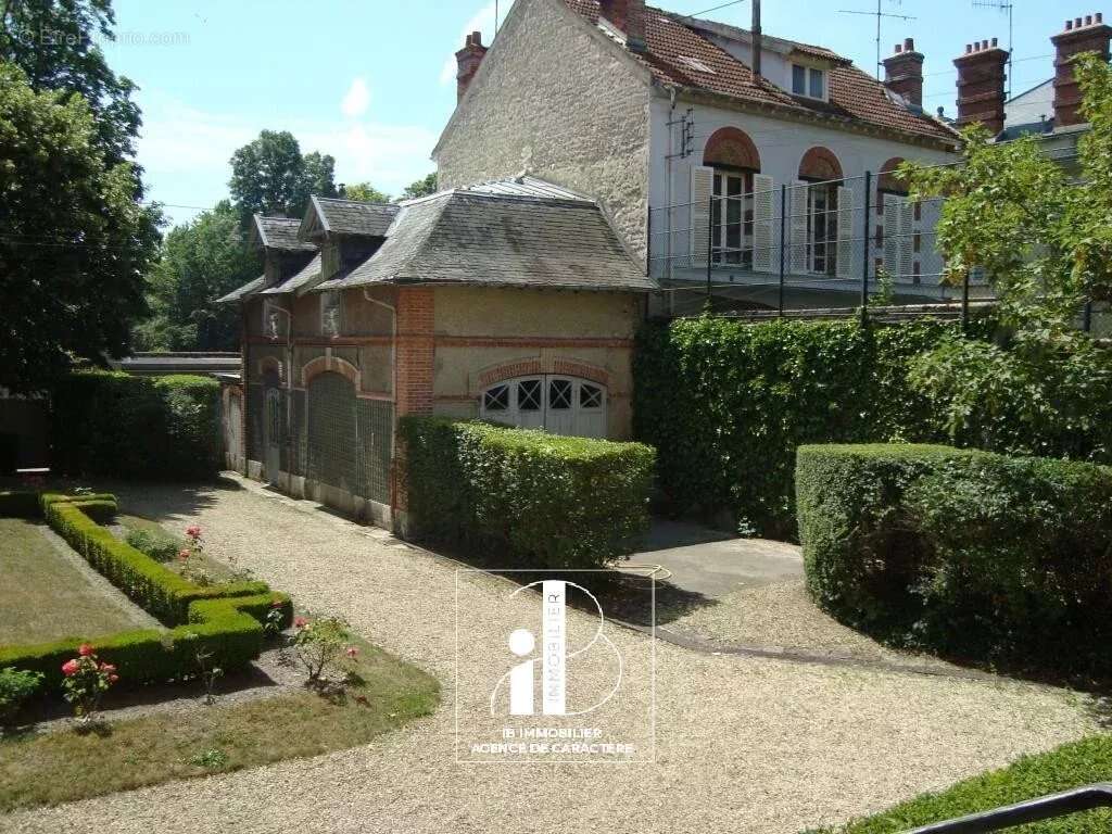 Maison à FONTAINEBLEAU