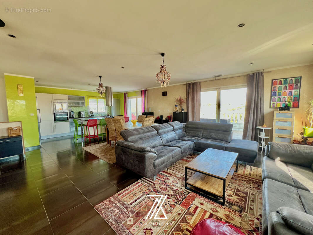 Vente Villa / Maison T5 Contemporaine avec Piscine et Triple Terrasse   Juvignac / Montpellier - photo 3