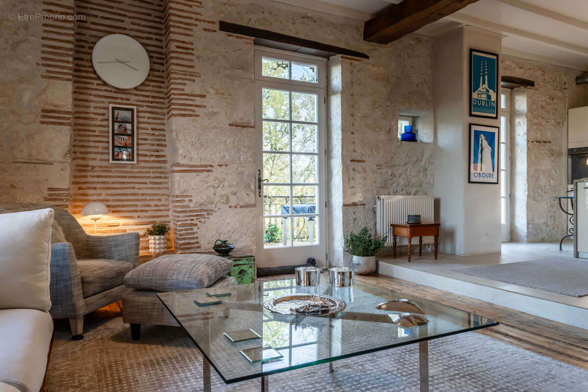 Maison à SAINTE-COLOMBE-DE-VILLENEUVE