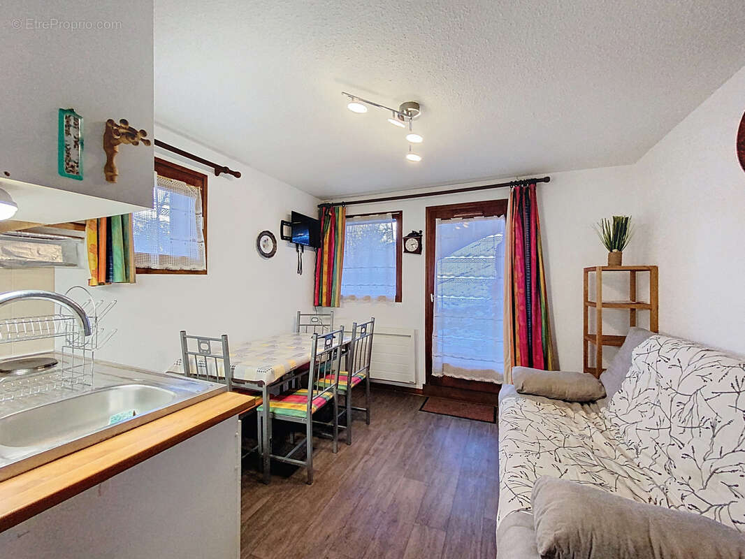 Appartement à MORILLON