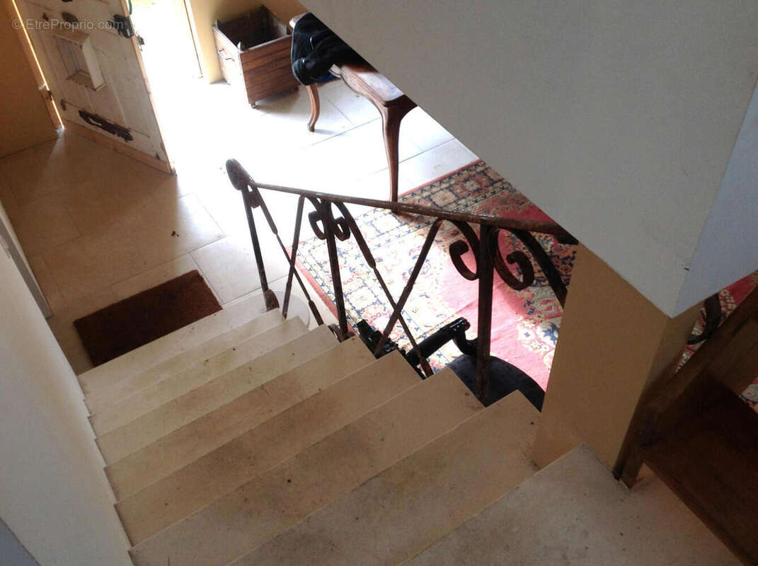 ENTRANCE HALL - Maison à SAINT-SIMEUX