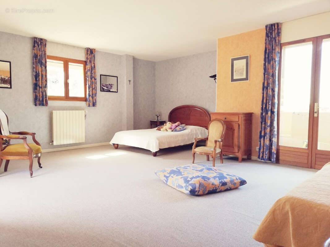 Maison à CARQUEIRANNE