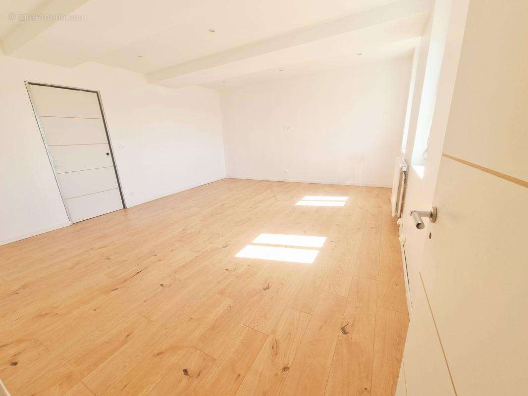 Longère, DPE B, 3 chambres, stationnement, jardin - photo 9