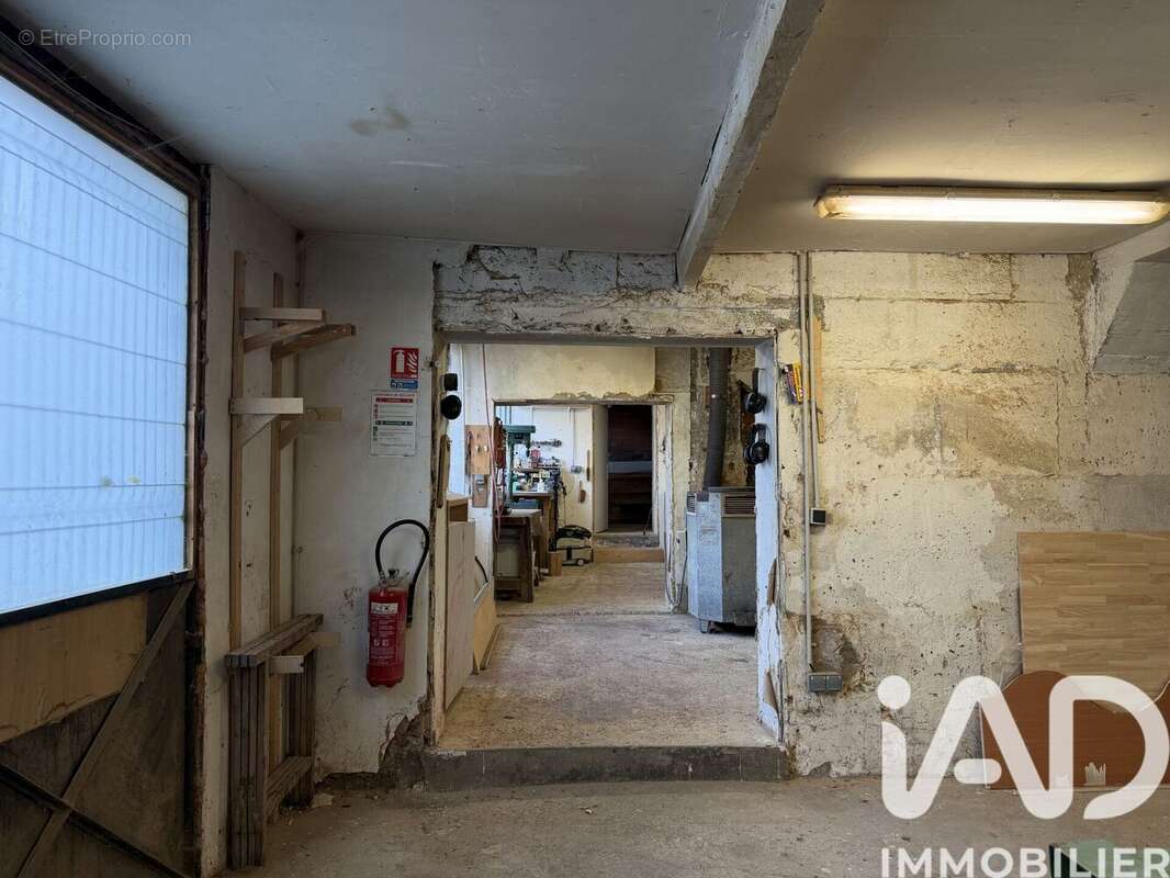 Appartement 250 m² à Angouleme  - photo 4