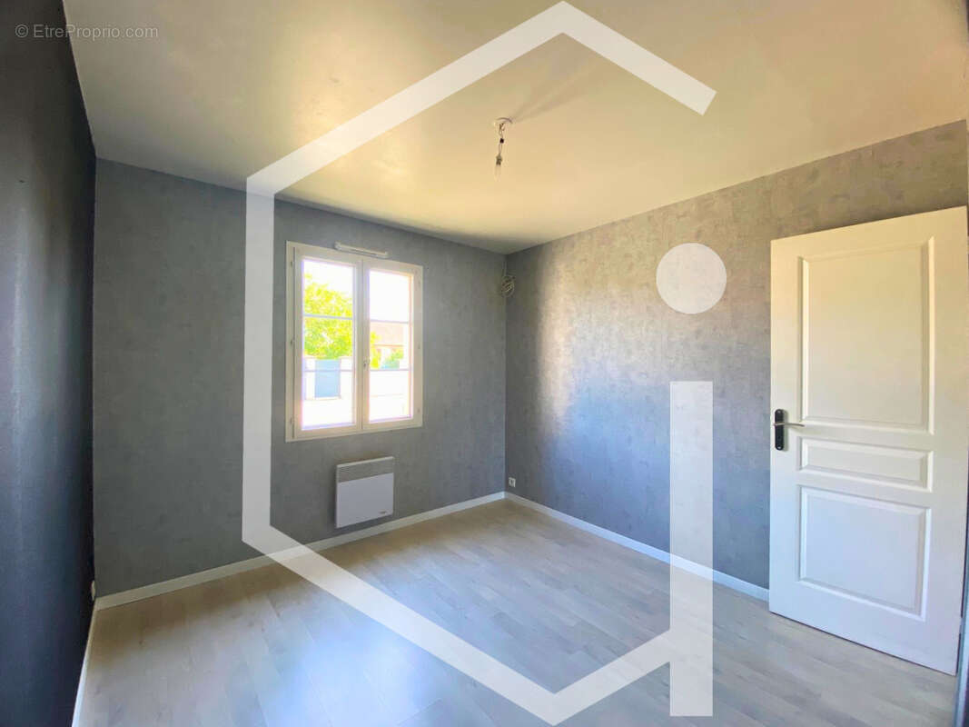 Maison à SURY-PRES-LERE