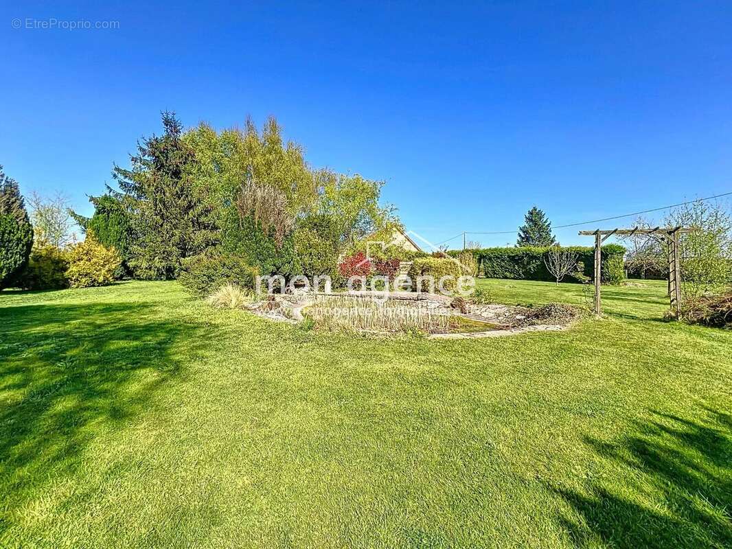 Maison à MESNIL-MAUGER