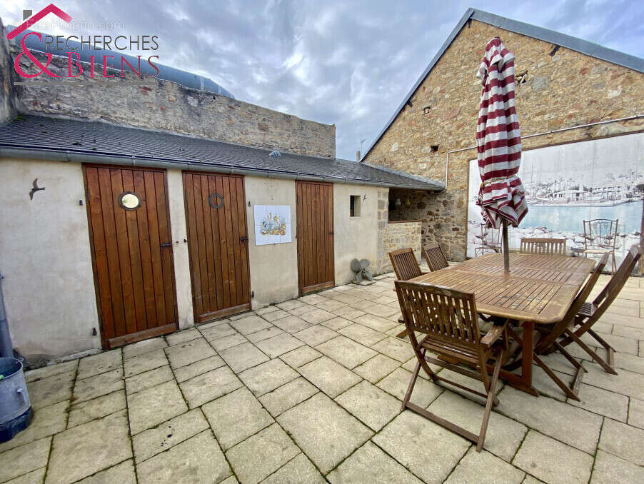 Appartement à MONTEBOURG