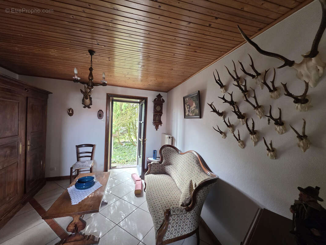 Maison à WOLFERSDORF