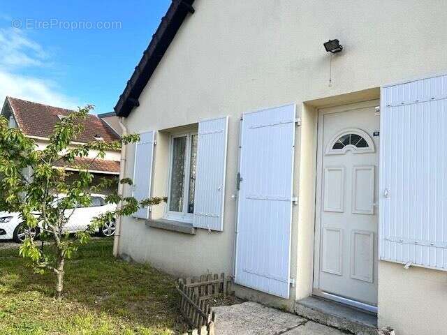 Maison à MERY-SUR-OISE