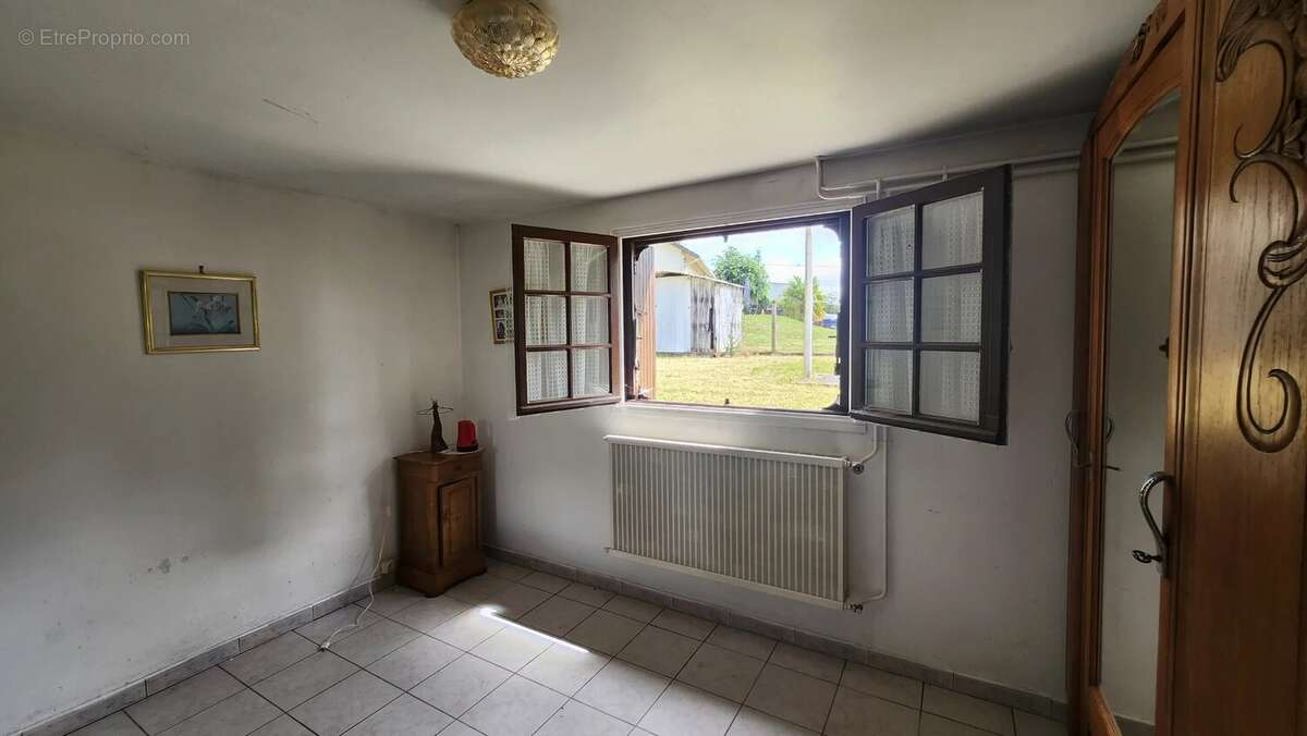 Maison à SAINT-JUNIEN