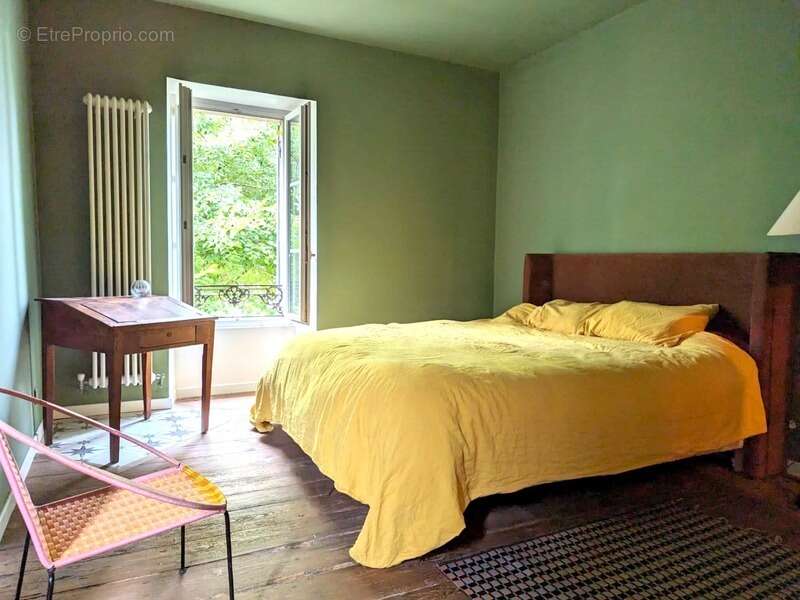 QUINSAC - belle maison de caractère en pierre de 160 m² avec vue exceptionnelle sur la rivière - photo 7