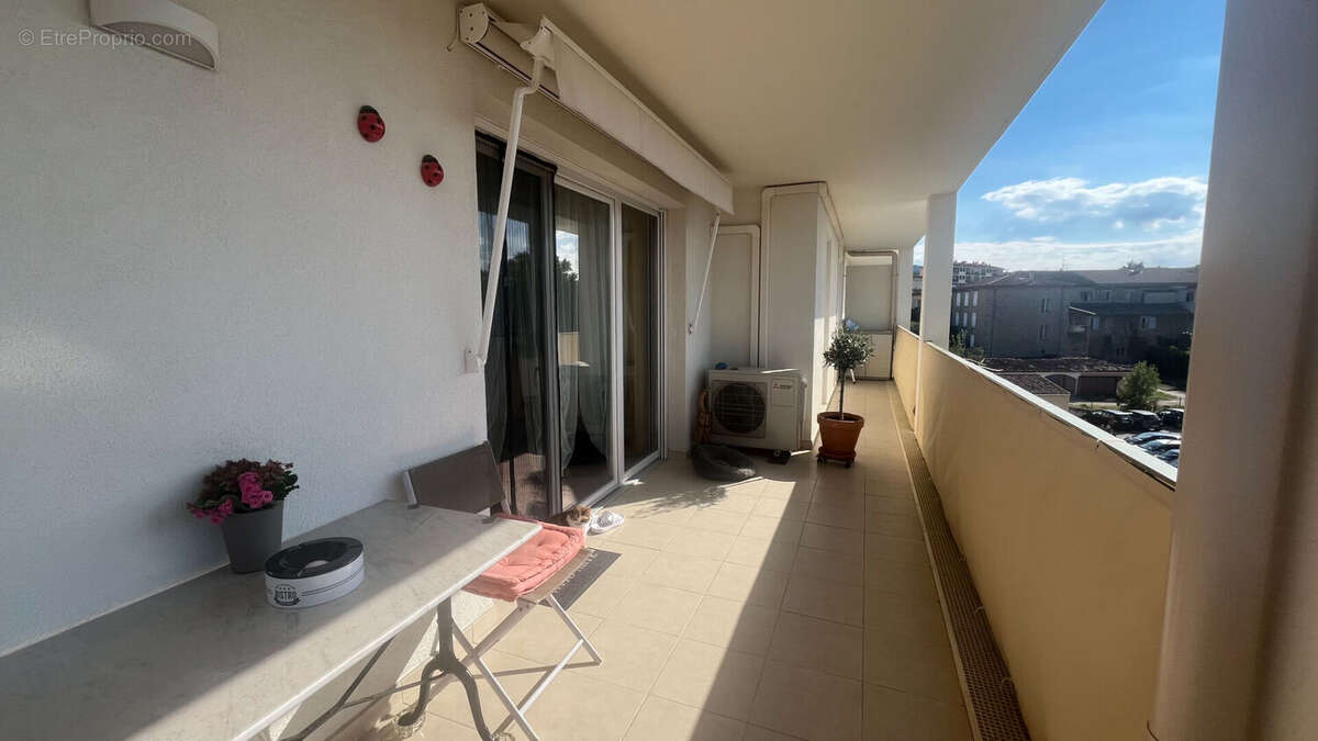 Appartement 3 pièces à vendre à Trets avec vue sur Sainte Victoire - photo 4