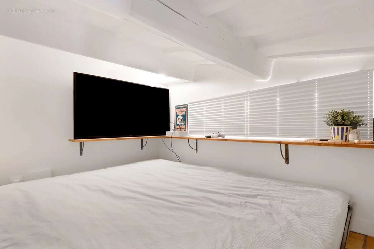 Appartement à PARIS-3E