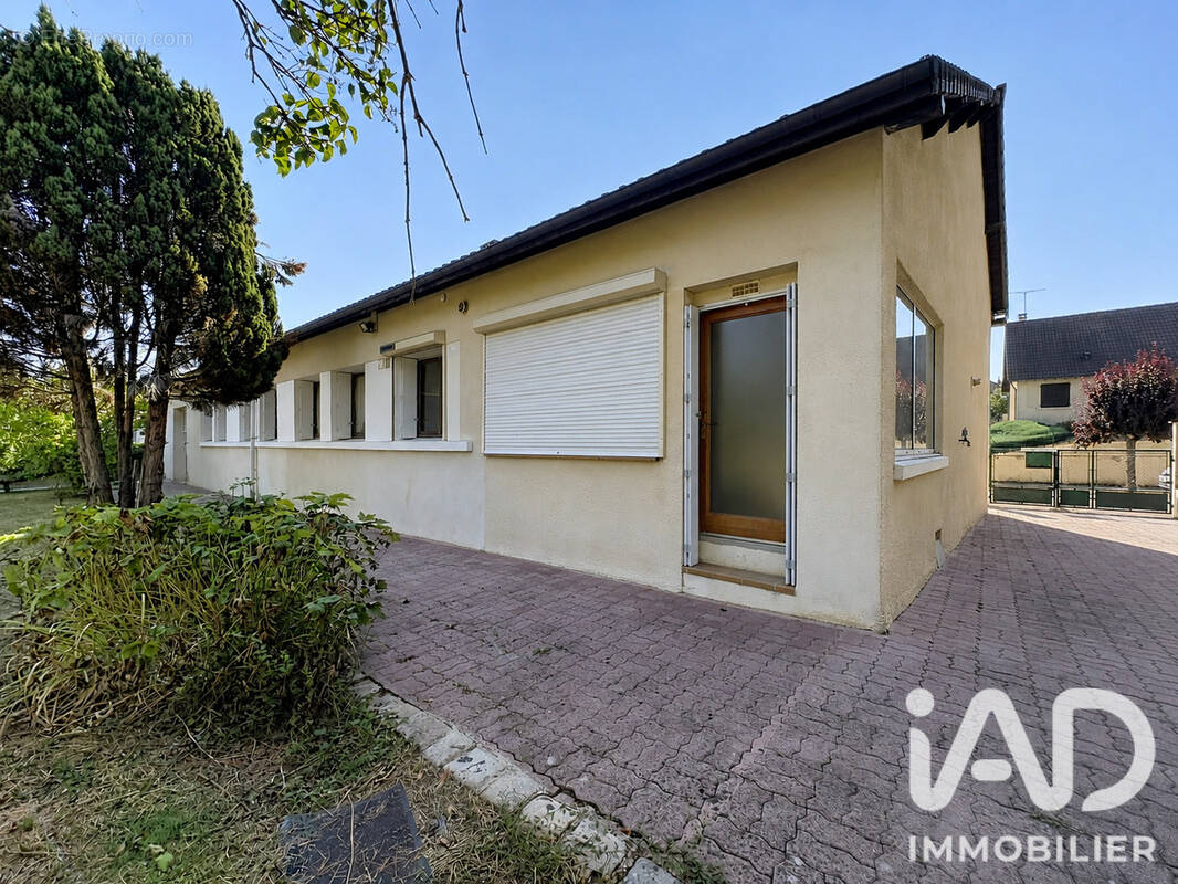 Photo 1 - Maison à CHEVANNES