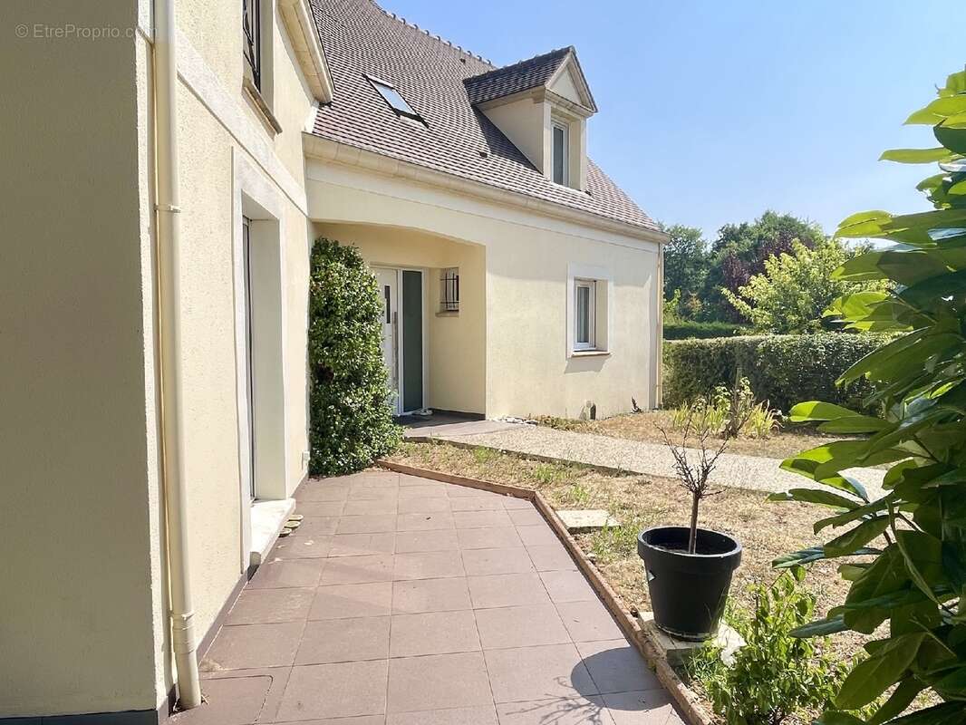 Maison 203 m² à Milly-La-Foret  - photo 20