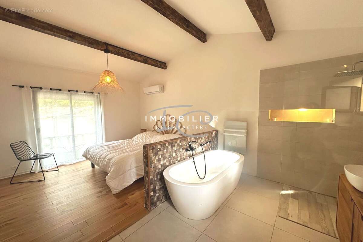 Maison à LA CROIX-VALMER