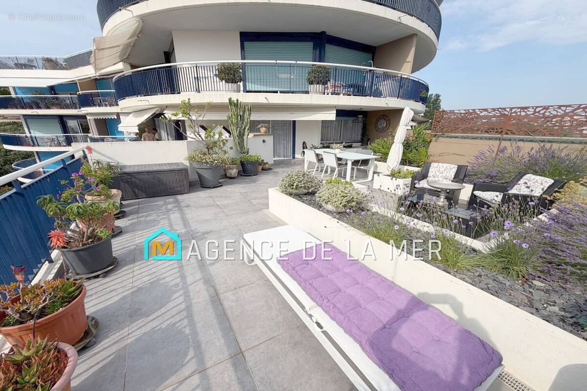 Appartement à MANDELIEU-LA-NAPOULE