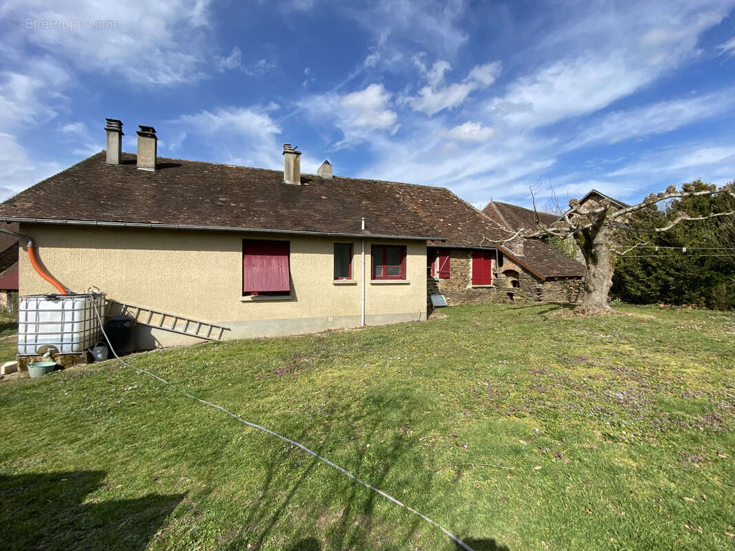 Maison à MEUZAC