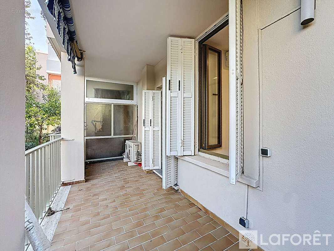 Appartement à ROQUEBRUNE-CAP-MARTIN