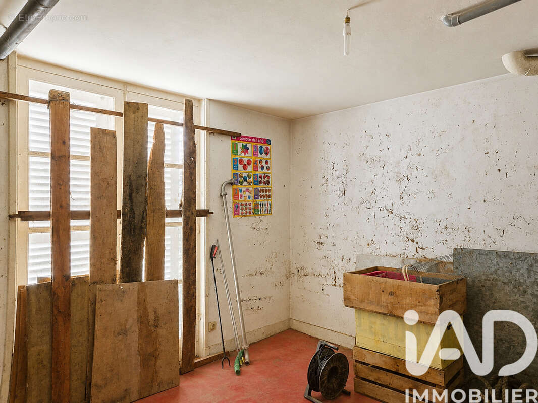 Maison 140 m² à Villedieu-Les-Poeles  - photo 8