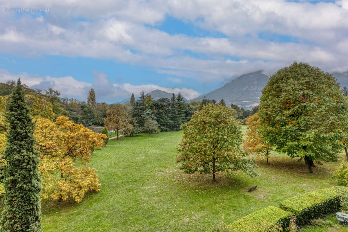 Appartement à SAINT-EGREVE