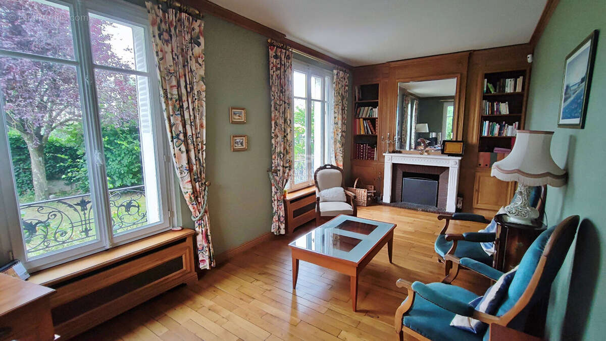 Maison à EAUBONNE