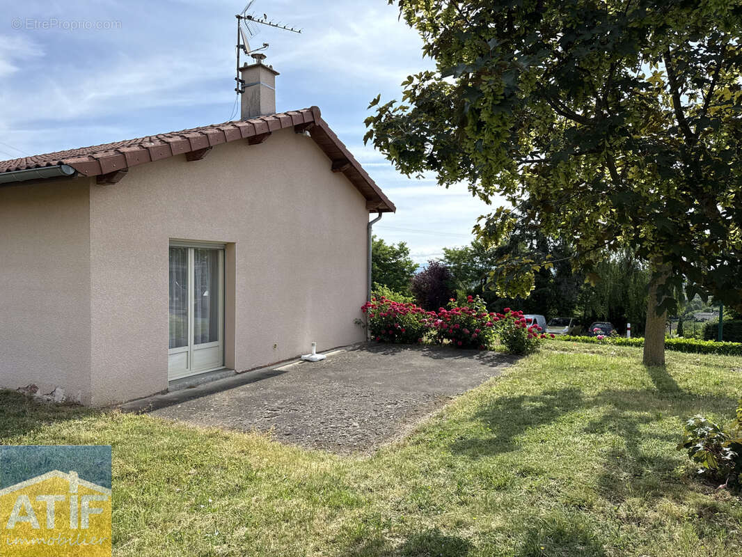 Maison à SAINT-GERMAIN-LAVAL