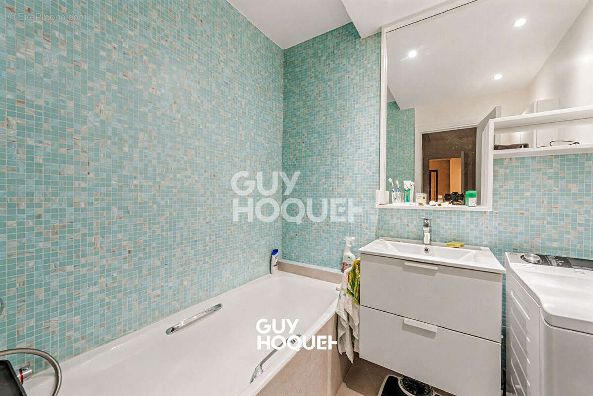 Appartement à PARIS-10E