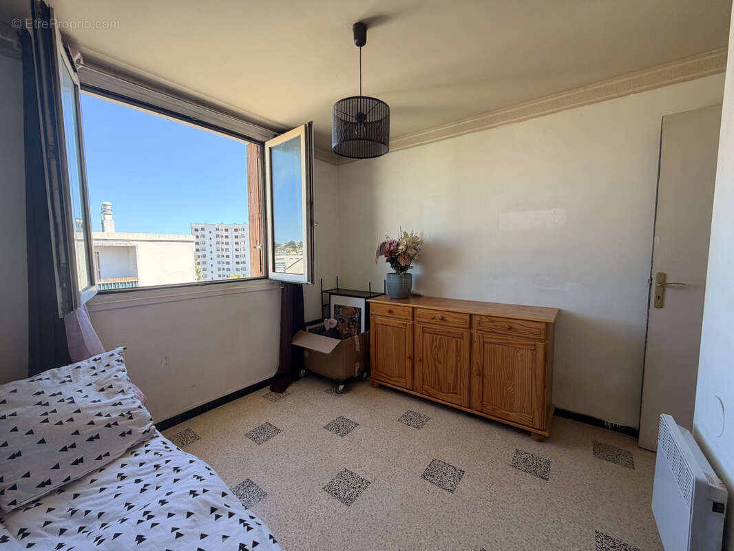 Appartement 3 chambres : Toulon St Jean, quartier Brusquet - photo 3