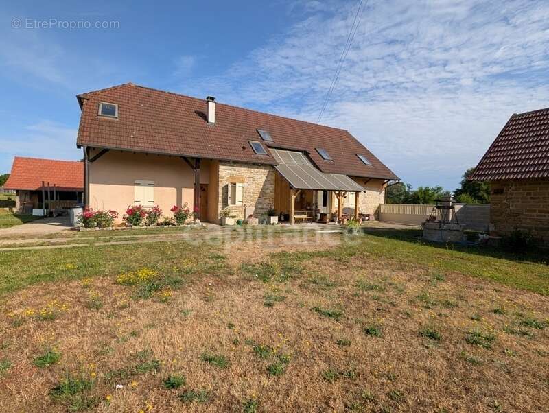 À vendre – propriété d’exception – 39230 - photo 7