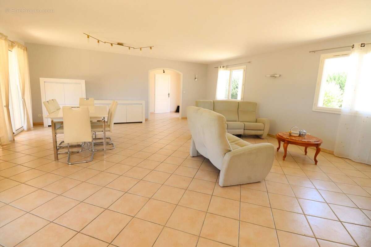 Maison 139 m² à Pajay  - photo 7