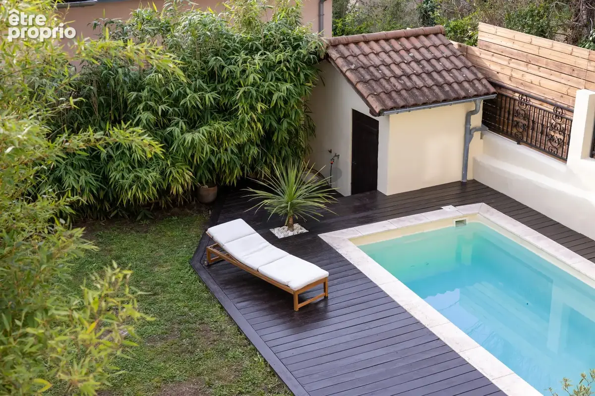 Caluire - Boutary: Une maison familiale de 205m2, 5 chambres, terrasse, jardin, piscine. - photo 19