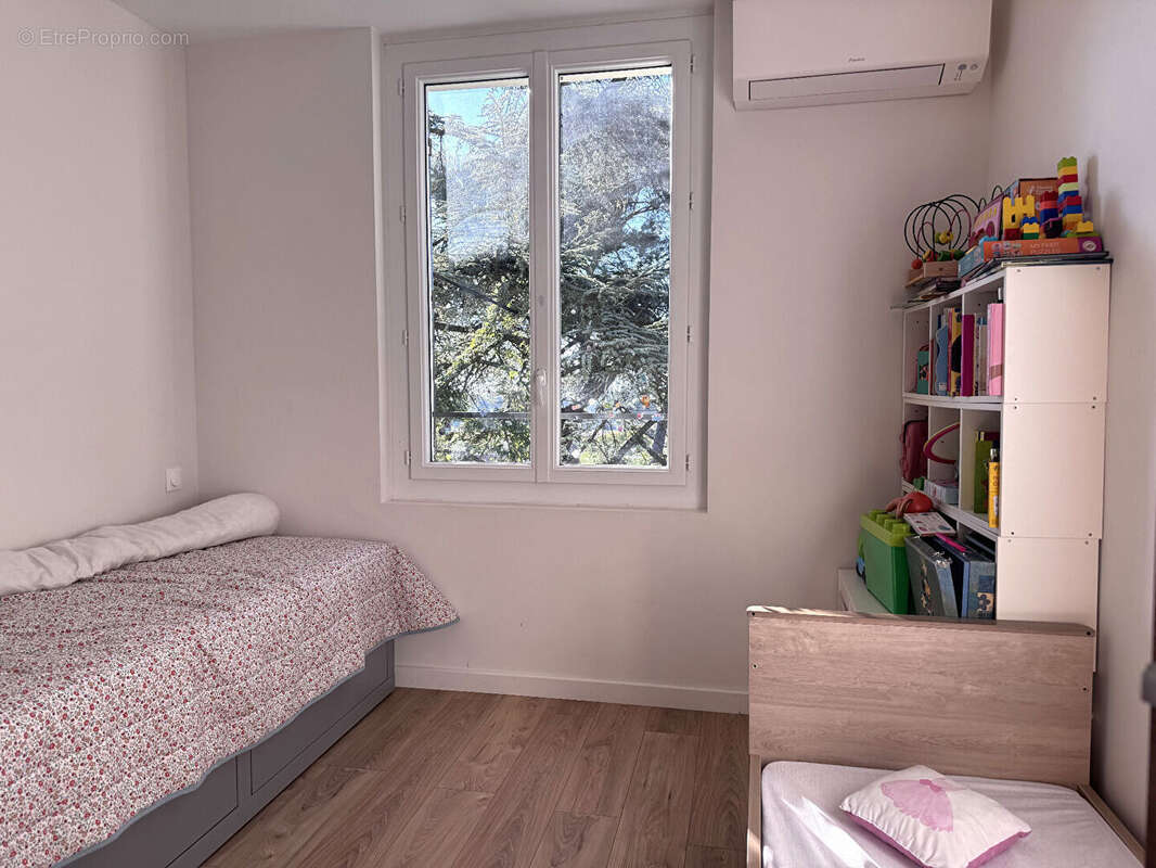 Appartement à VILLENEUVE-LES-AVIGNON